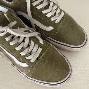 Old Skool Vans Green (9.0 men/10.5 women)